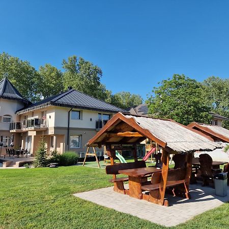 Villa Leticia Siofok Dış mekan fotoğraf
