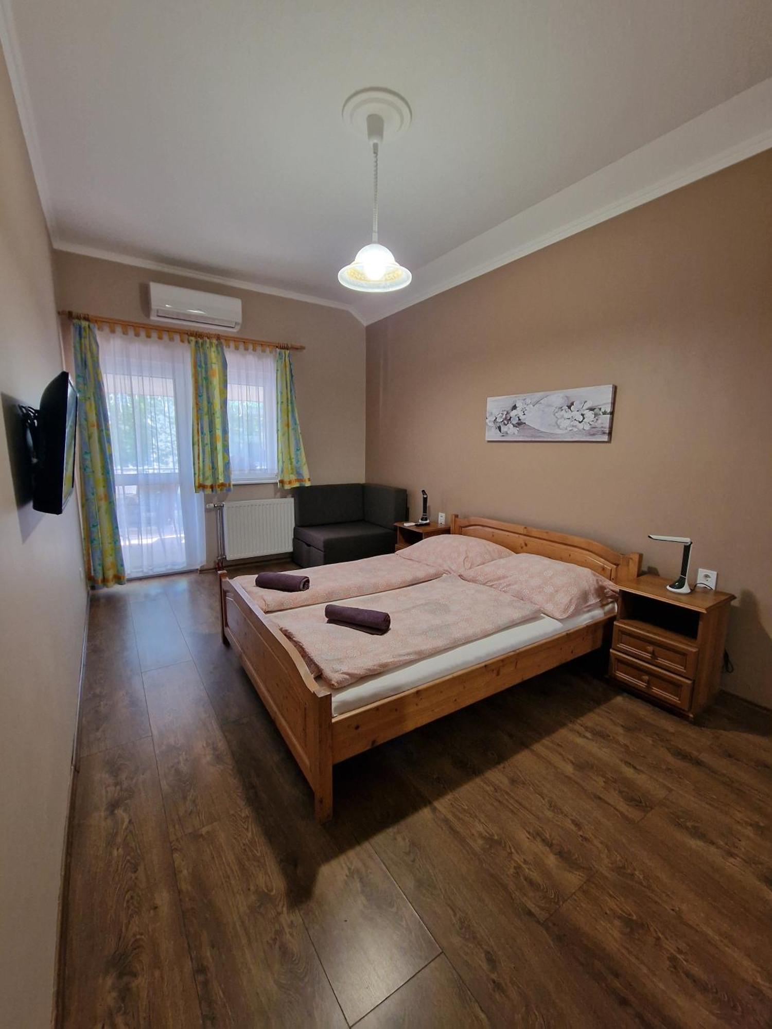 Villa Leticia Siofok Dış mekan fotoğraf
